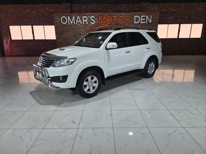 2011 TOYOTA Fortuner