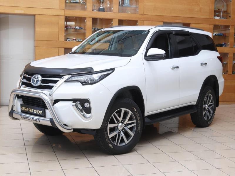 2019 TOYOTA Fortuner
