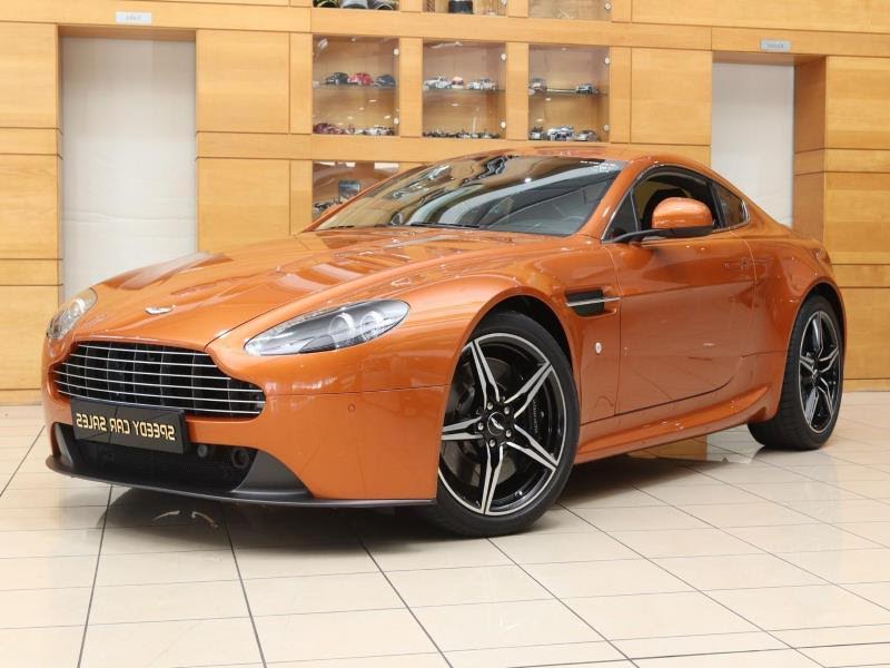 2016 AM Vantage