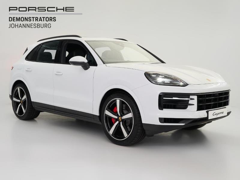 2024 PORSCHE Cayenne