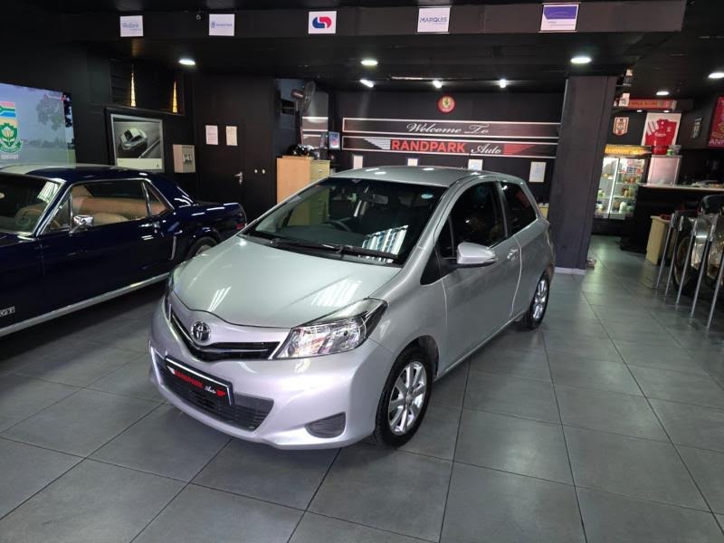 2012 TOYOTA Yaris