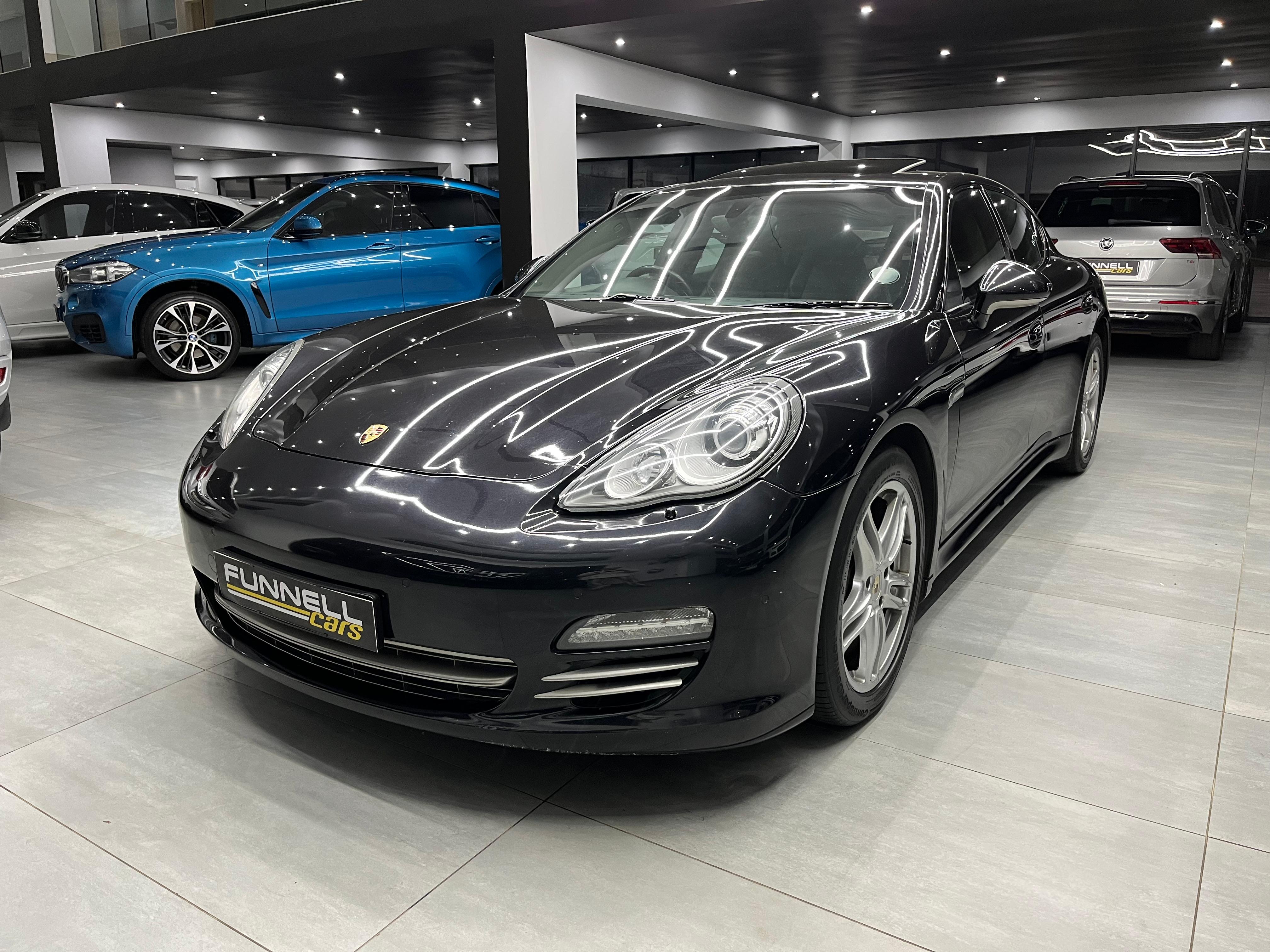 2013 PORSCHE Panamera