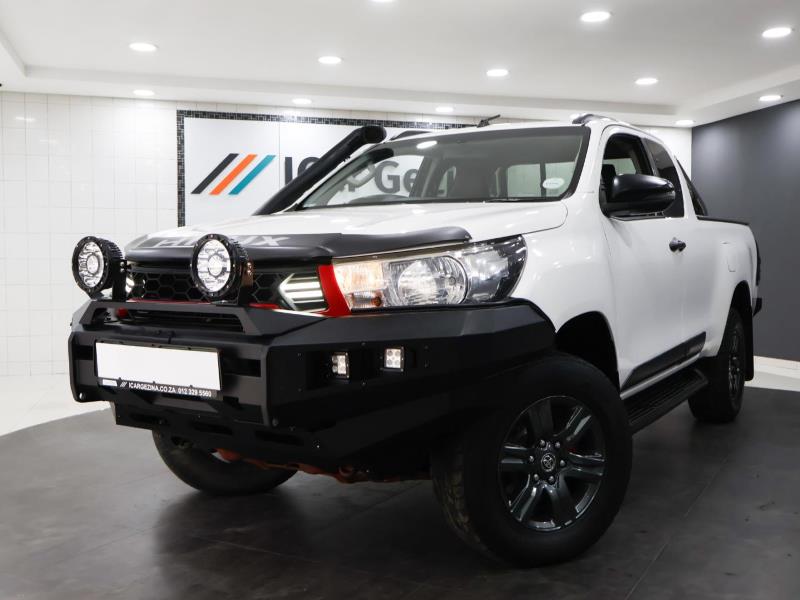 2020 TOYOTA Hilux