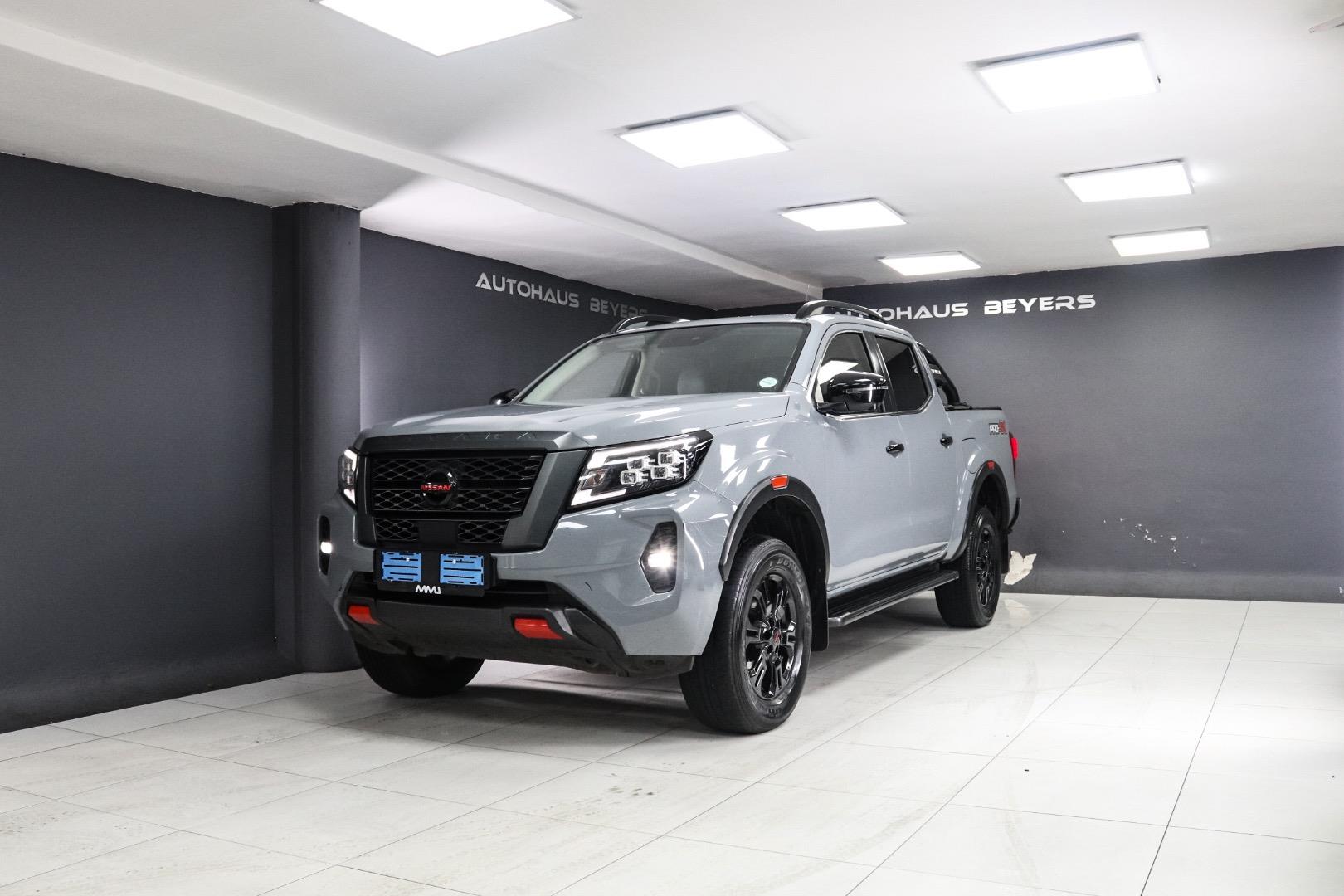 2022 NISSAN Navara