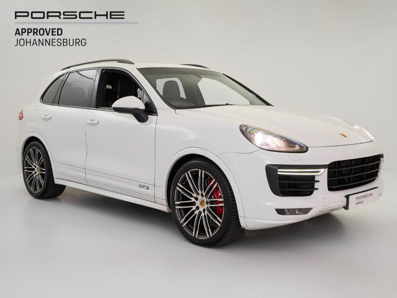 2017 PORSCHE Cayenne
