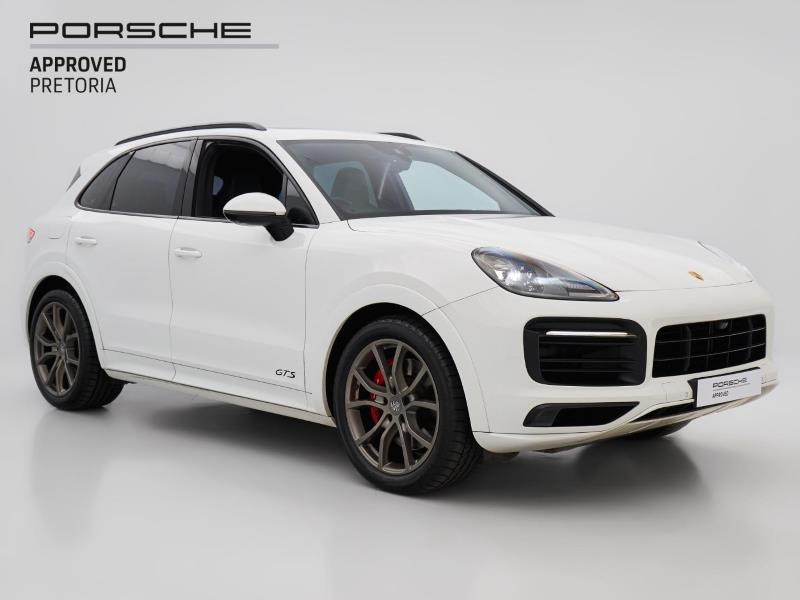 2022 PORSCHE Cayenne