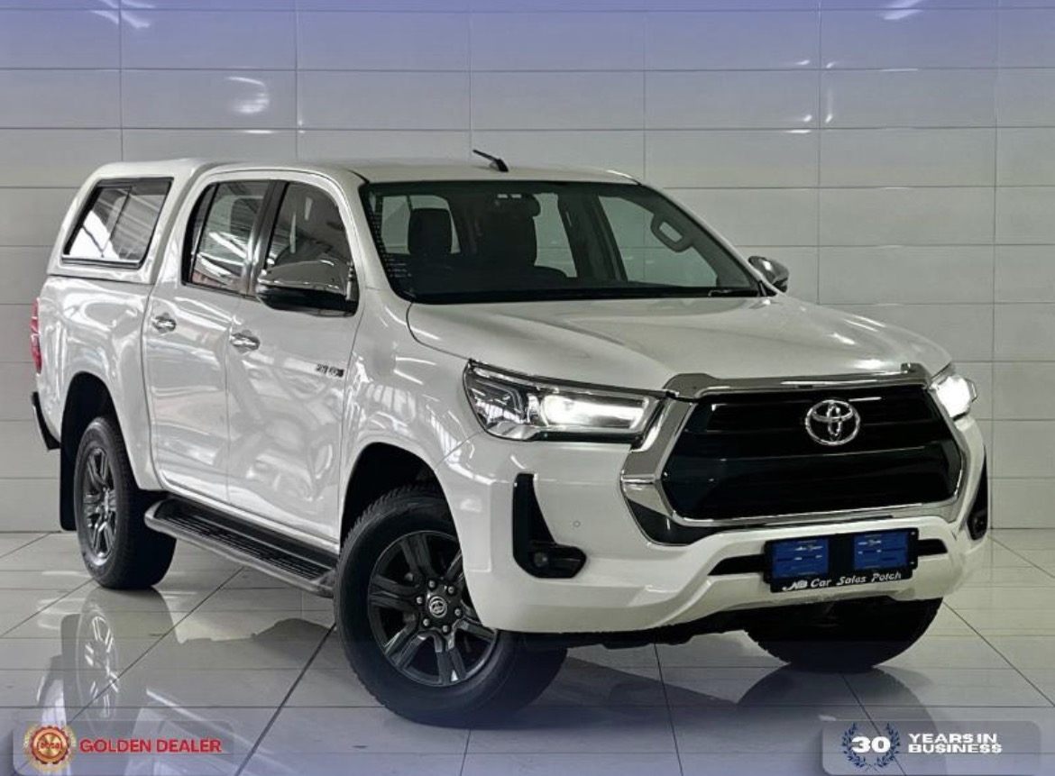2023 TOYOTA Hilux