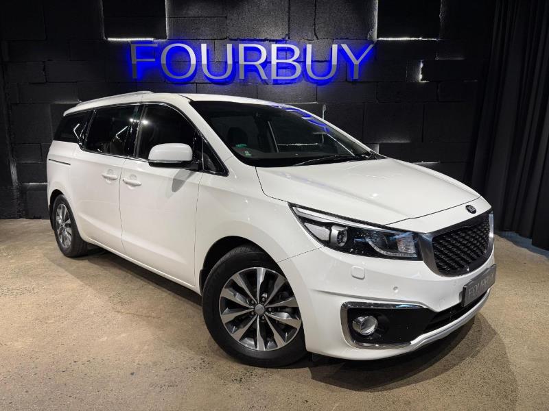 2016 KIA Grand Sedona