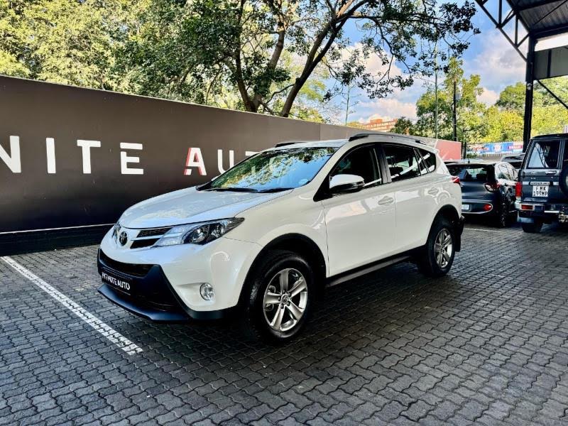 2015 TOYOTA RAV